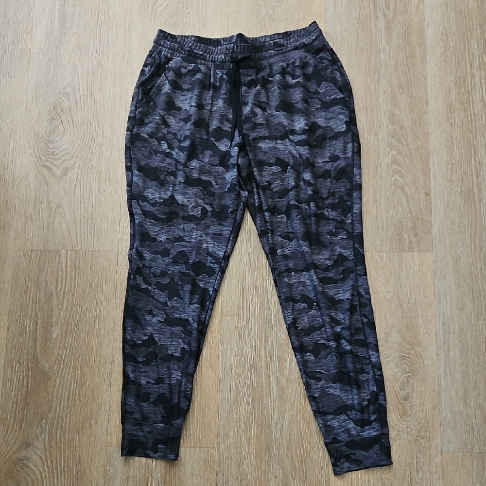 RBX | Super Soft |  Relaxed Fit Jogger Pants | Black/Gray Camo | Womens Medium